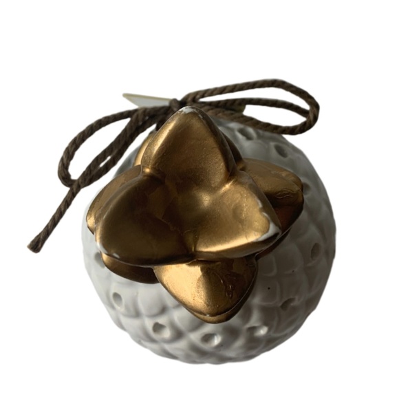GC Fragrance Ceramic Pineapple - Picture 3 of 4